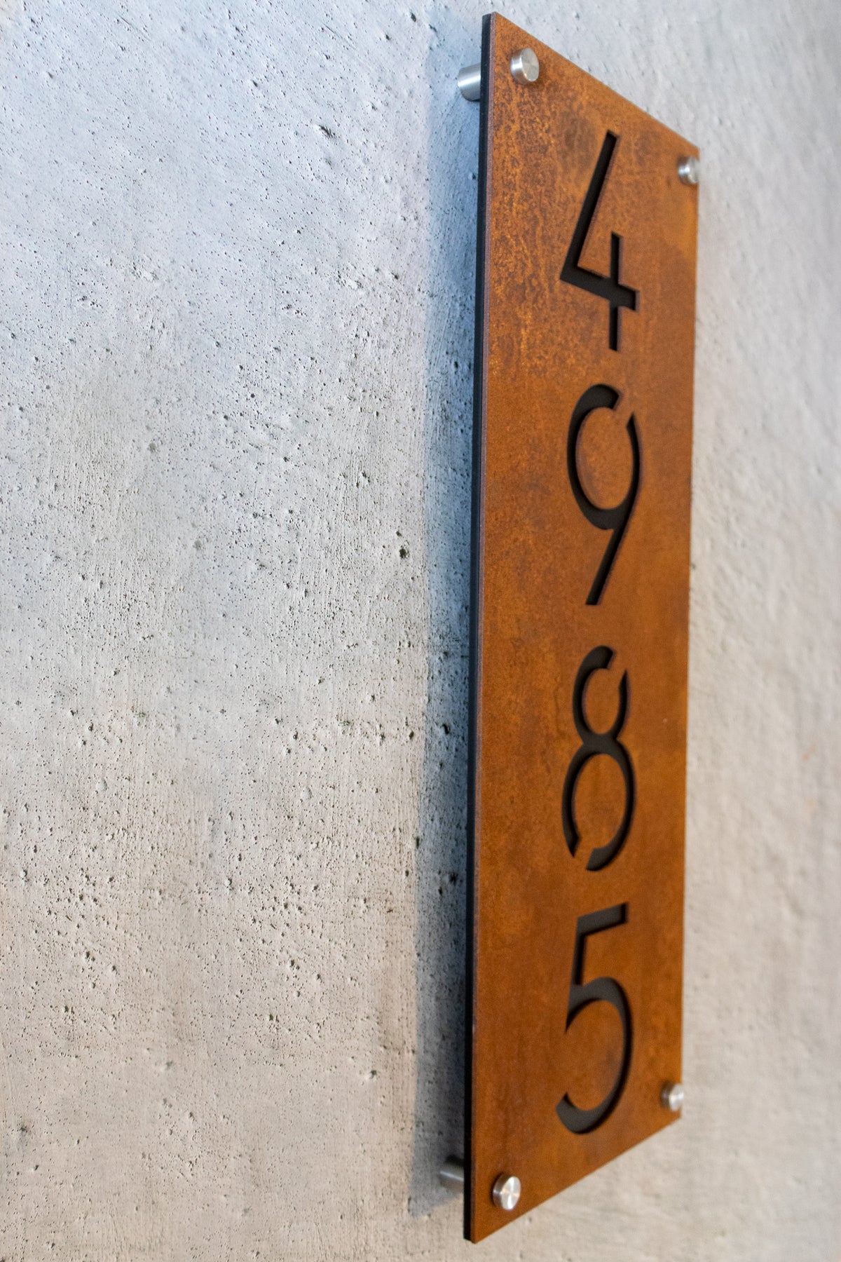 Custom Rusted Metal Address Sign – Rustic House Number Plaque for Outdoor Use