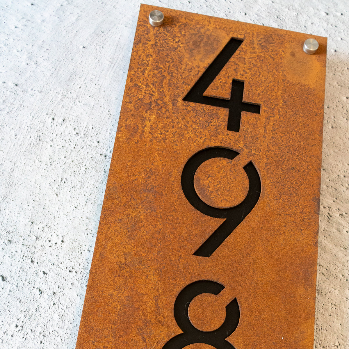 Custom Rusted Metal Address Sign – Rustic House Number Plaque for Outdoor Use