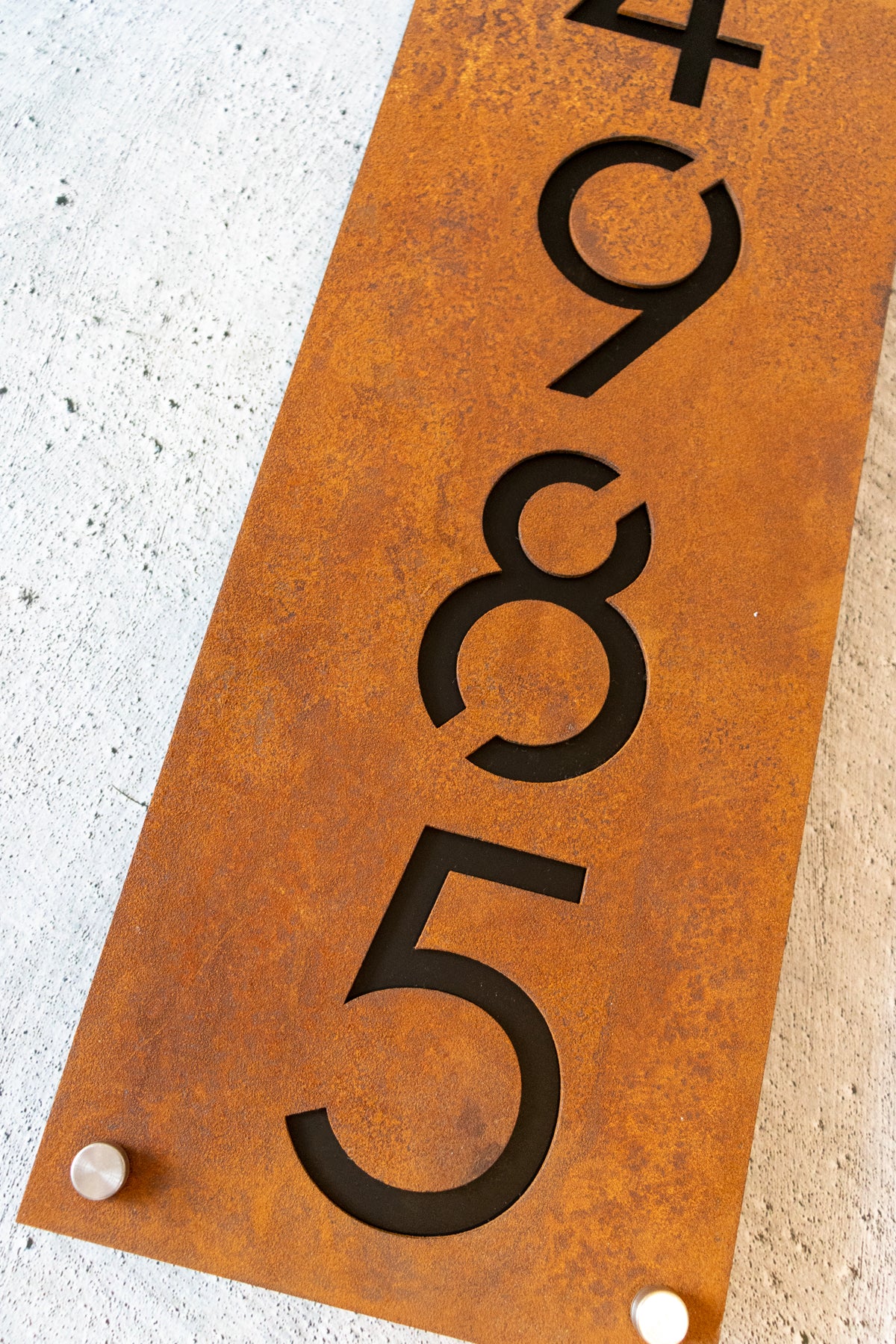 Custom Rusted Metal Address Sign – Rustic House Number Plaque for Outdoor Use